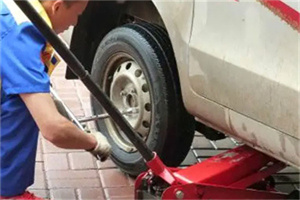 元宝附近拖车24小时服务热线电话