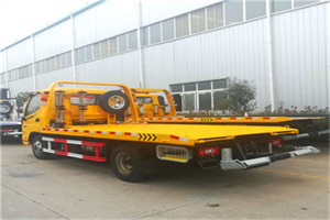 元宝附近拖车救援搭电